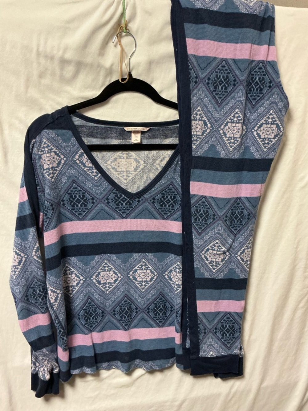 Victoria's Secret Navy & Light Blue Patterned Knit Top